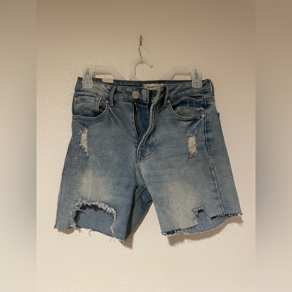 Jean short cut-offs